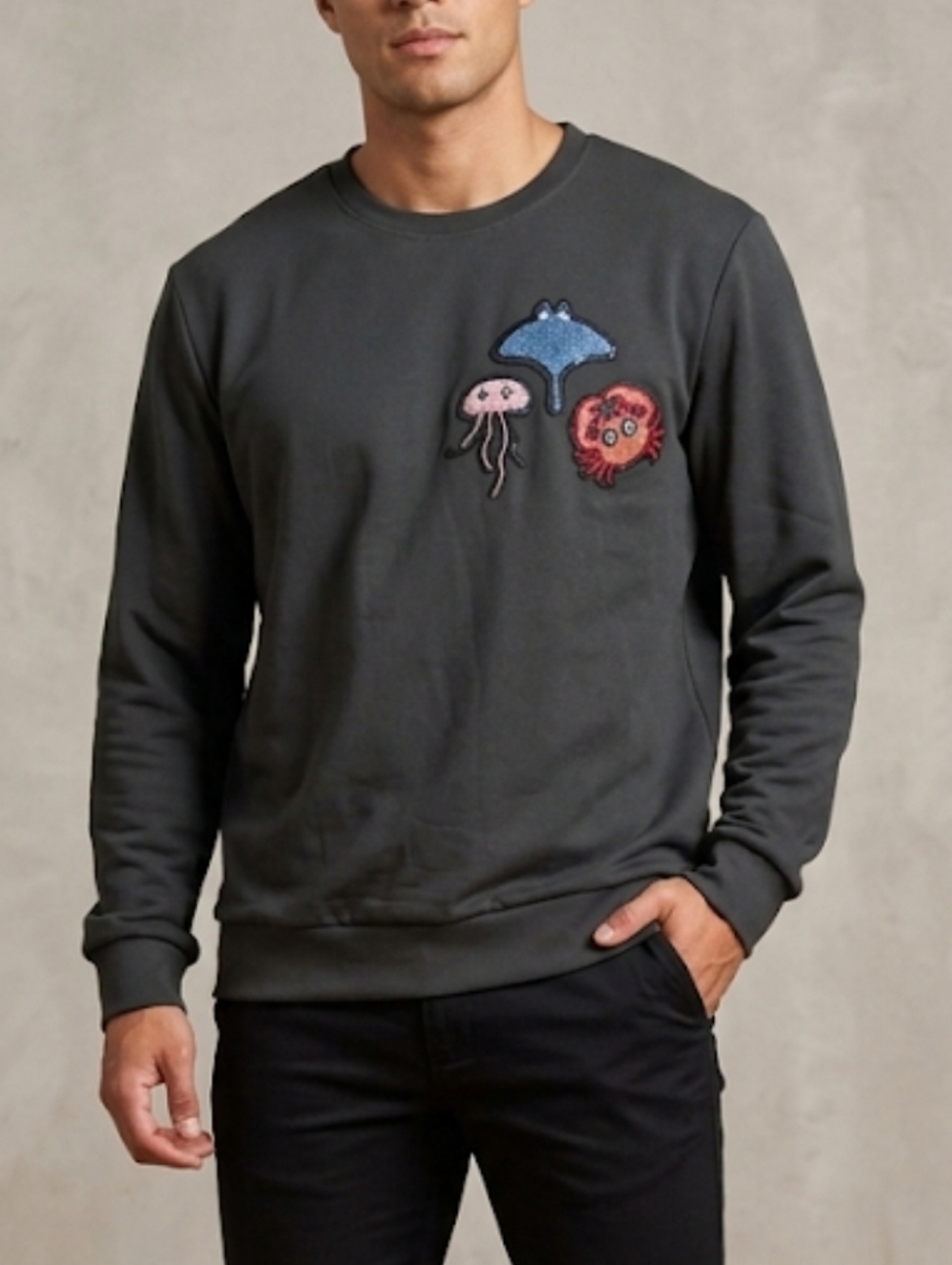 GSCM Mens XL Black Crewneck Sweatshirt Sea Creature Sequin Patches Stingray Crab